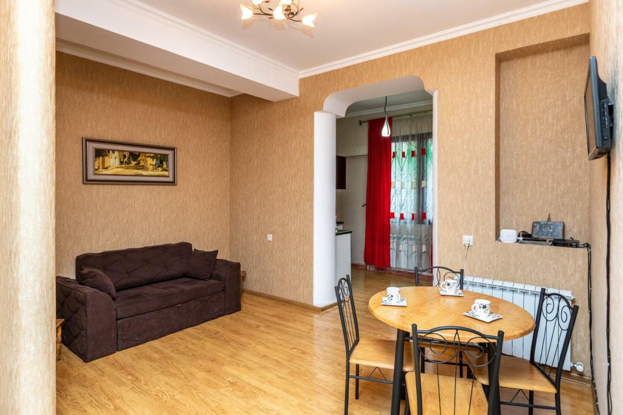 Gnn Cosy Apartment Tbilisi Exterior foto